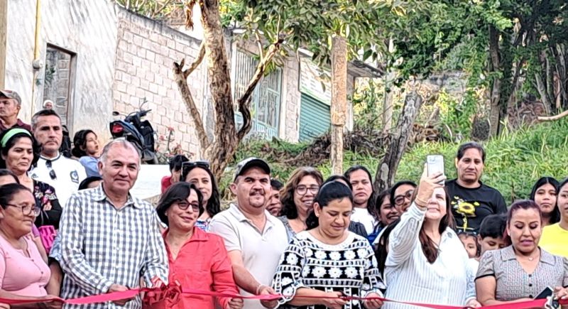 AYUNTAMIENTO DE TEJUPILCO ENTREGA OBRA DE PAVIMENTACIÓN EN RINCÓN DE JAIMES