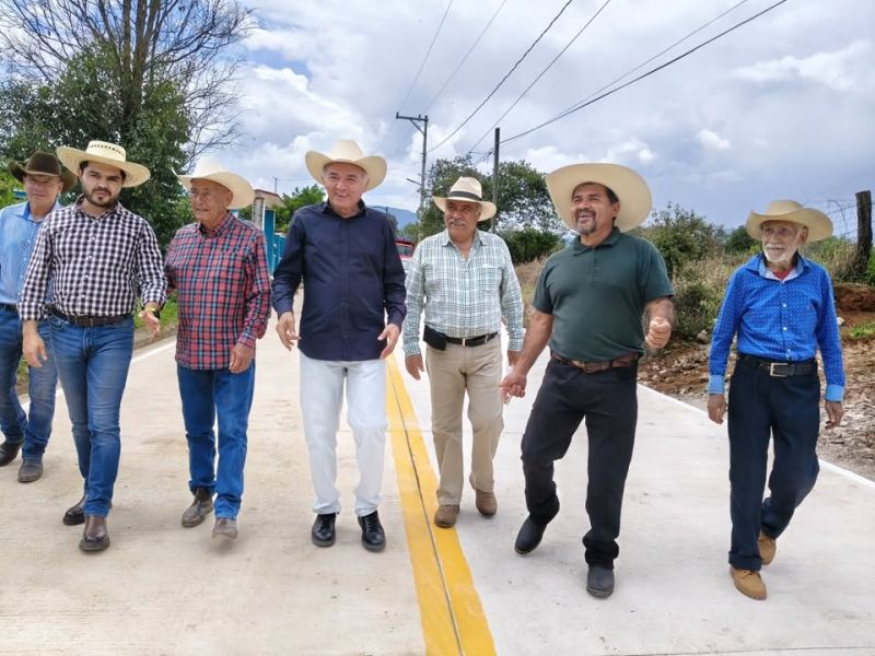 GOBIERNO DE TEJUPILCO INAUGURA PAVIMENTACIÓN Y ALCANTARILLA EN LA COMUNIDAD DE ALMOLOYA DE LAS GRANA